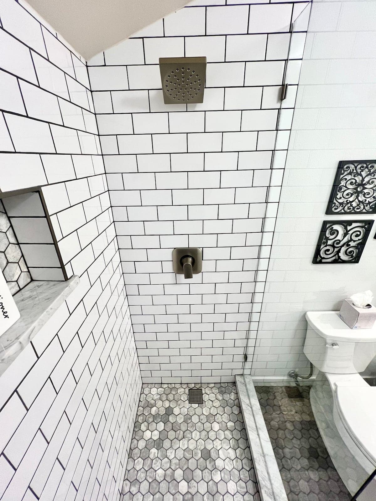 Upstairs bathroom detail