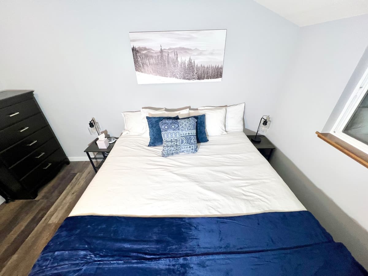 Bedroom 3 (upstairs) with king bed