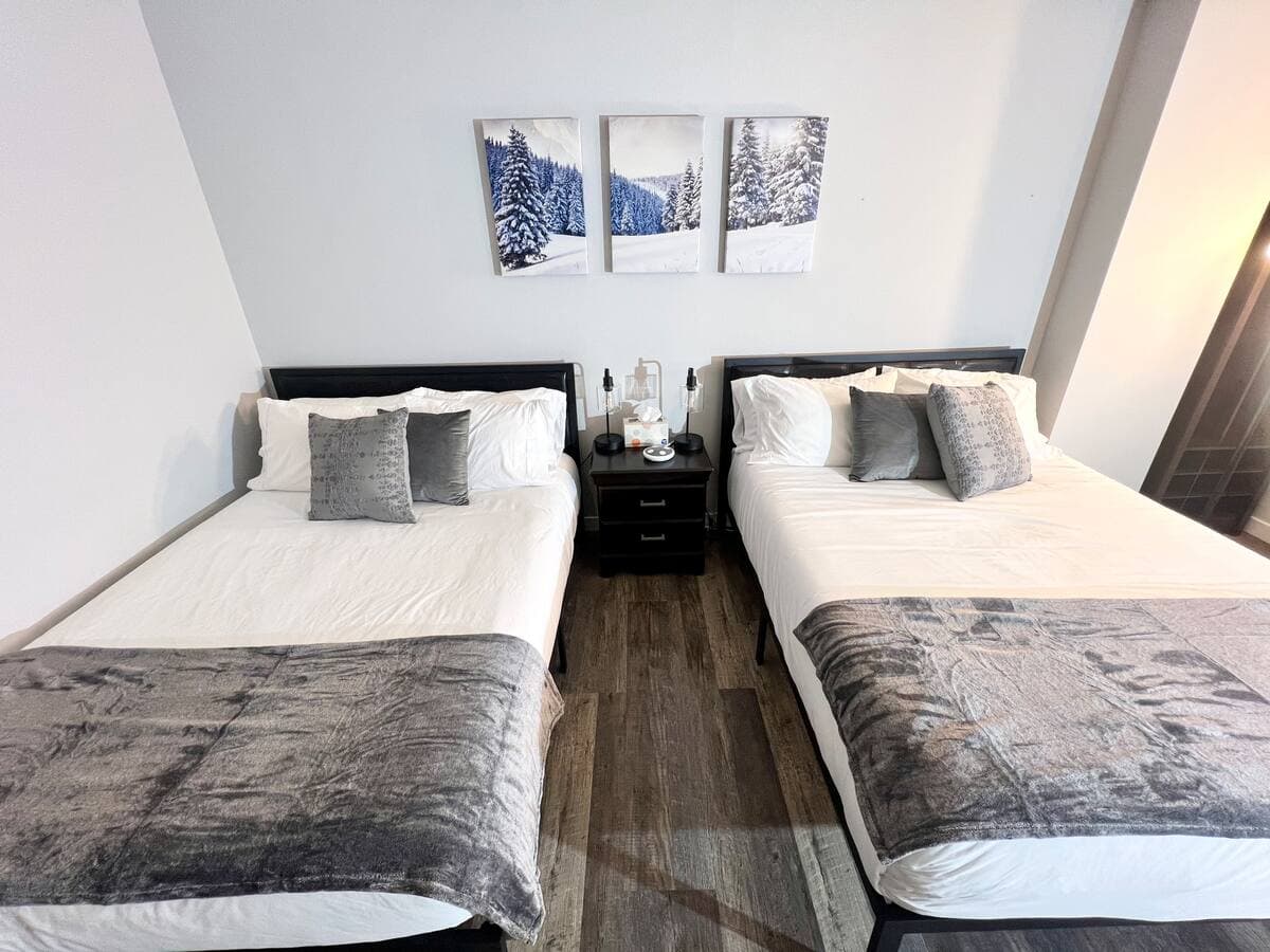 Bedroom 2 with two queen beds