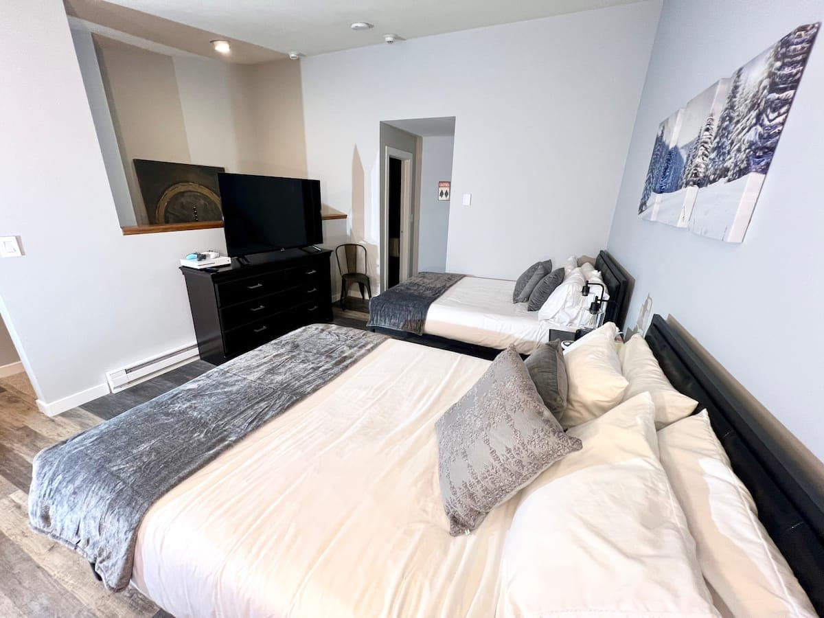 Bedroom 2 play and gaming area