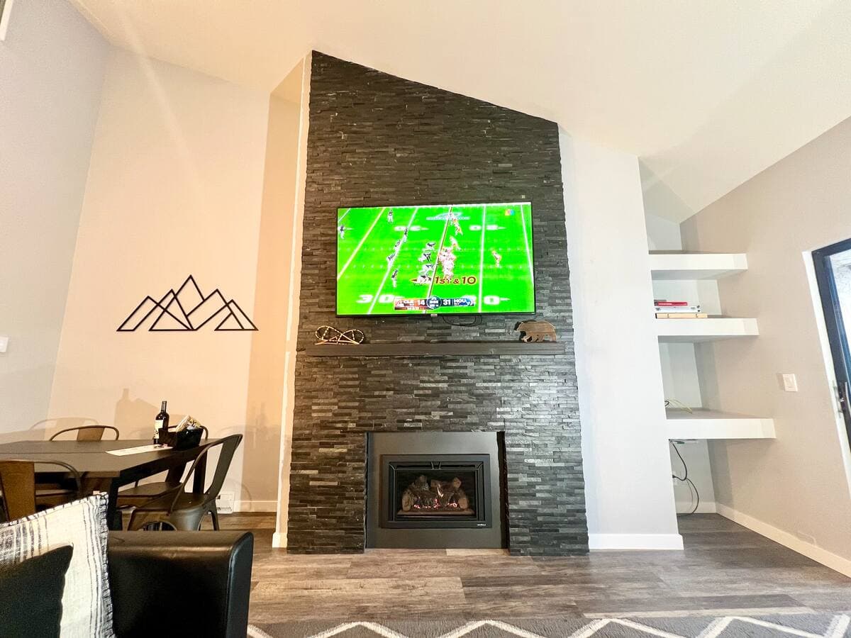 Living room and gas fireplace detail